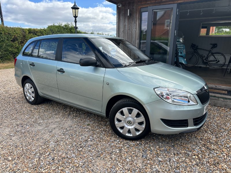 2011 SKODA FABIA 1.2 S ESTATE 5DR PETROL MANUAL EURO 5 69 PS 3,895 61... photo